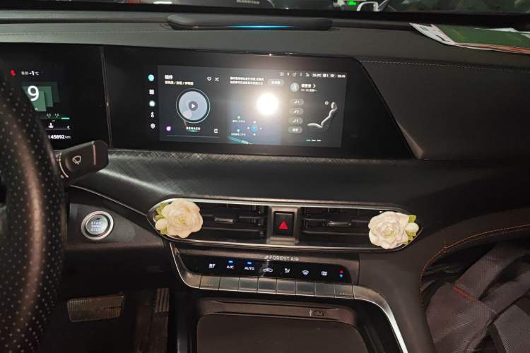 Used CHANGAN UNI-T 2022 1.5T Prestige Version Audio And AC Panel