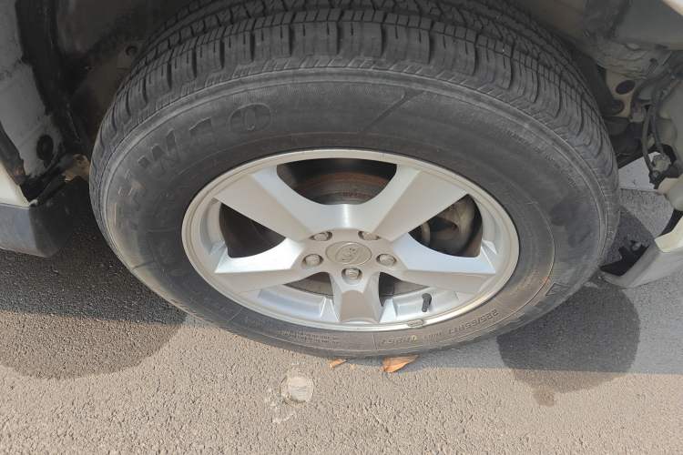 Used BYD S6 2014 2.0L Manual Luxury 5-Seater