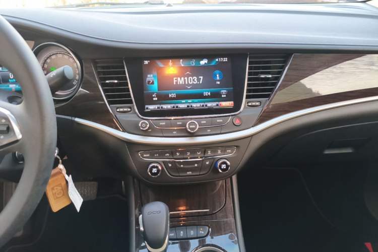 Used Buick Verano 2019 Sedan 20T Dual-Clutch Elite Model