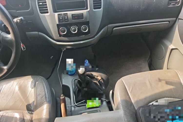 Used FORTHING Lingzhi 2013 M3 1.6L 7-Seater Luxury Model
