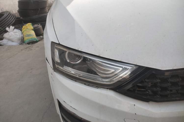 Used Zotye SR7 2016 1.5T Manual Cube Heart Edition China V Standard
