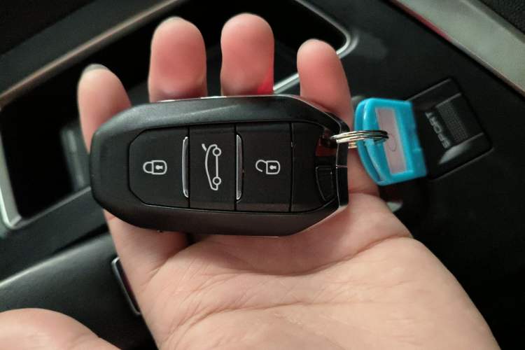 Used Peugeot 5008 2017 350THP 5-Seat Elite Edition
