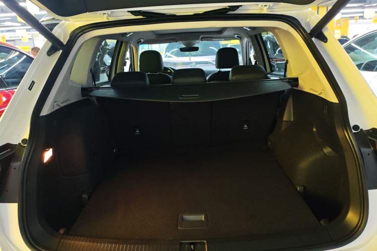 Used Volkswagen Tiguan L New Energy 2021 430 PHEV Plug-in Hybrid Flagship Edition Trunk