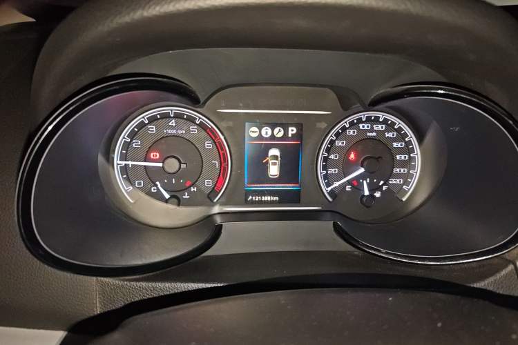 Used Dongfeng Aeolus AX7 2016 2.0L Automatic Zhiyi Trim