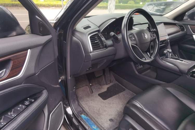 Used Honda Avancier 2017 240TURBO Two-Wheel Drive Premium Edition
