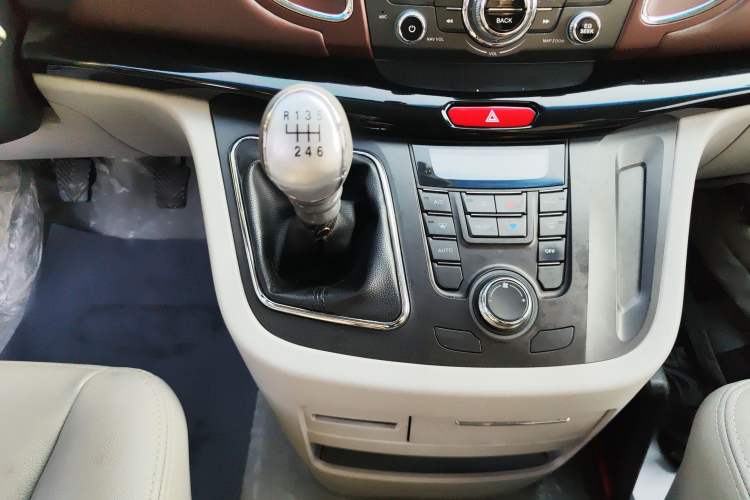 Used JAC Group Refine M5 2016 2.0T Gasoline Manual Business Edition