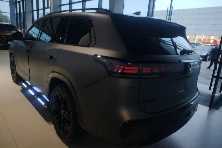 Used Volkswagen Teramont 2025 Tiguan Pro 450TSI Four-Wheel Drive Summit Edition