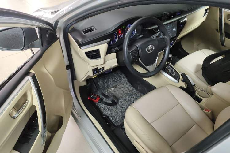 Used Toyota Corolla 2014 1.6L CVT GL-i
