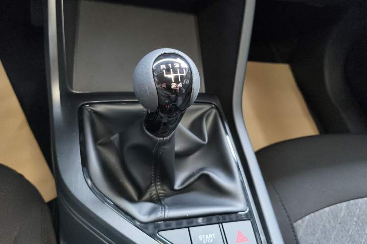 Used Roewe i5 2023 1.5L Manual Comfort Edition