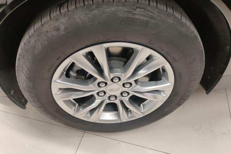 Used Cadillac XT5 2021 2.0T Two-Wheel Drive Luxury Version
