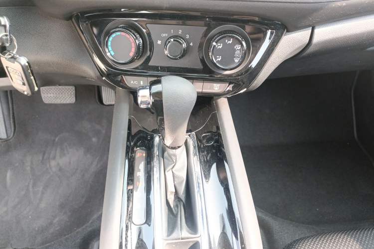 Used Honda Vezel 2020 1.5L CVT Elite Edition
