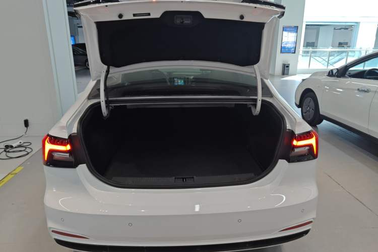 Used Roewe i6 MAX New Energy 2023 EV 420 Skyroof Special Edition