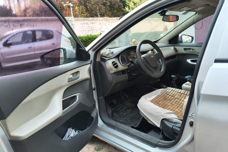 Used Chevrolet Sail 2015 Sail 3 1.3L Manual with Ideal Sunroof Edition
