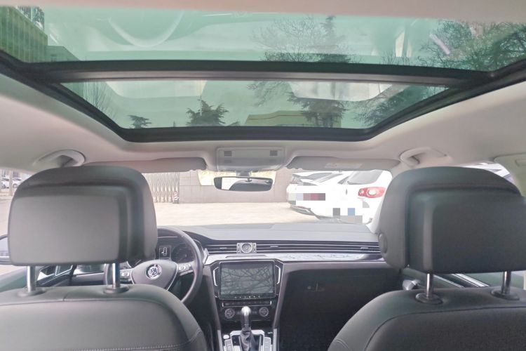 Used Volkswagen Magotan 2017 330TSI DSG Luxury Model Headliner