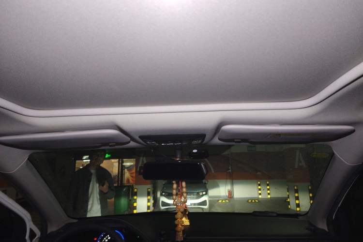 Used Honda Vezel 2020 1.5L CVT Pioneer Edition Headliner