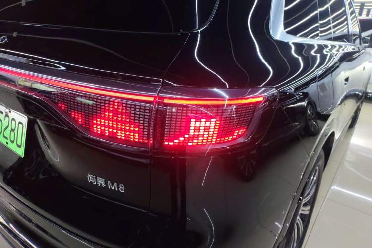 Used Hima AITO M8 2025 Extended-Range Max+ Version 53.4 kWh 5-Seater Edition Right Rear Taillight