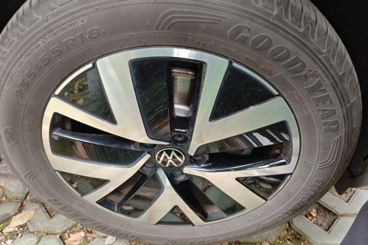 Used Volkswagen Tayron 2023 330TSI Two-Wheel-Drive Luxury Plus Advanced Version Right Front Wheel Hub