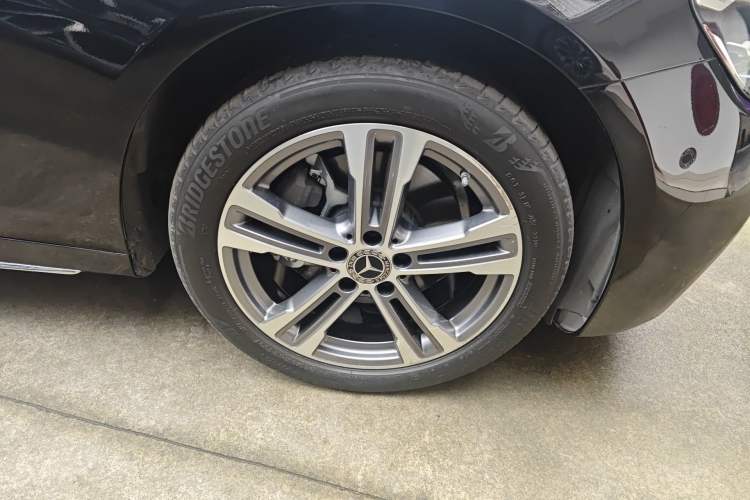 Used Mercedes-Benz E-Class 2021 E 260 L Sport Edition Right Front Wheel Hub