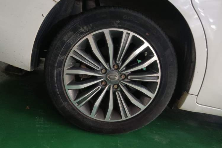 Used GAC Trumpchi M6 2019 270T Automatic Luxury Edition (7-seater) China V Standard Right Rear Wheel Hub