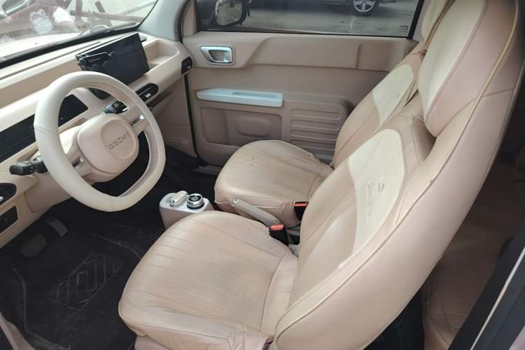 Used Geely Galaxy Panda 2024 Panda Mini 200km Endurance Bear
