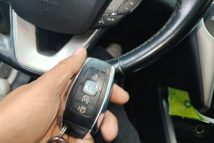 Used Lincoln MKC 2017 2.0T Two-Wheel-Drive Luxury Edition Vehicle Key