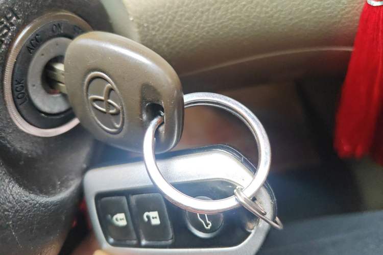 Used Toyota Highlander 2011 2.7L Two-Wheel Drive 7-Seater Luxury Navigation Edition
