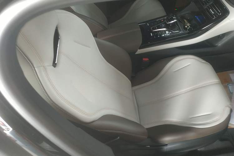 Used BYD Qin PLUS 2024 HONOR Edition DM-i 55KM Leading Model Right Front Seat