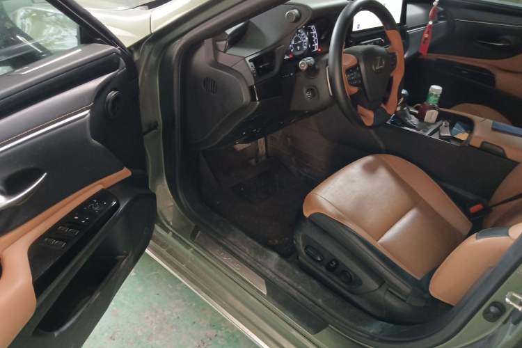 Used Lexus ES 2022 200 Excellence Edition