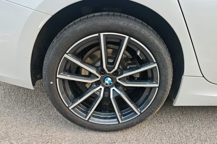 Used BMW 3 Series 2025 325Li M Sport Package Right Rear Wheel Hub