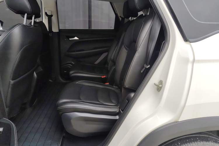 Used Baojun 530 2021 Global Car Anniversary Edition 1.5T Manual Luxury Model 6 Seats
