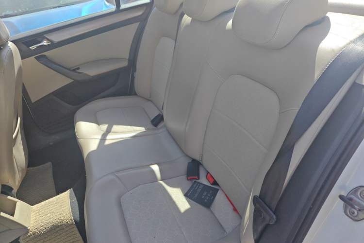 Used Volkswagen Santana 2013 1.6L Manual Comfort Edition Left Rear Seat