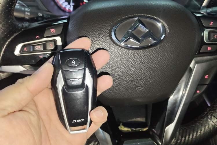 Used SAIC MAXUS D90 2017 2.0T Automatic All-Wheel Drive Sirius
