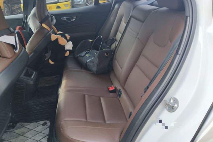 Used Volvo S60 2024 B4 Zhiyi Luxury Edition Left Rear Seat