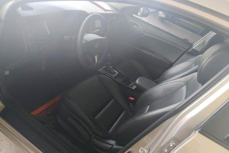 Used Hyundai Mistra 2014 1.8L Automatic Smart GLS Left Front Seat