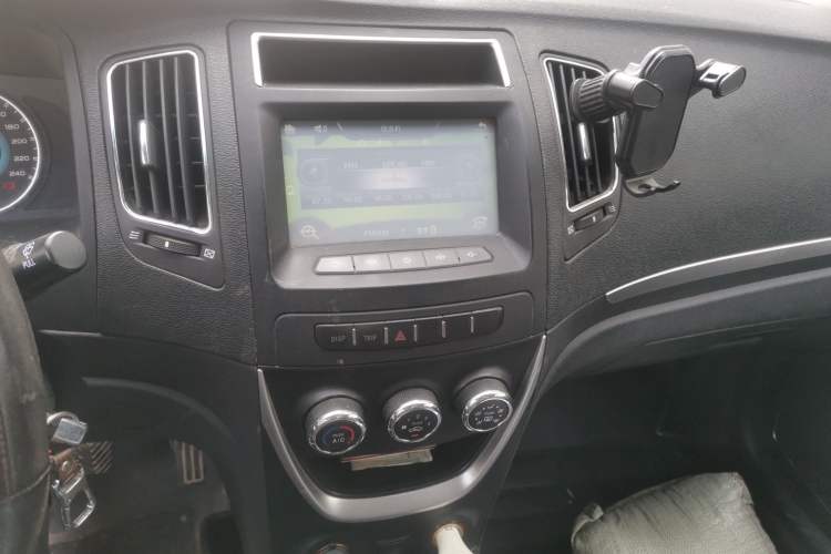 Used Geely Auto Vision 2015 1.5L Manual Happiness Edition