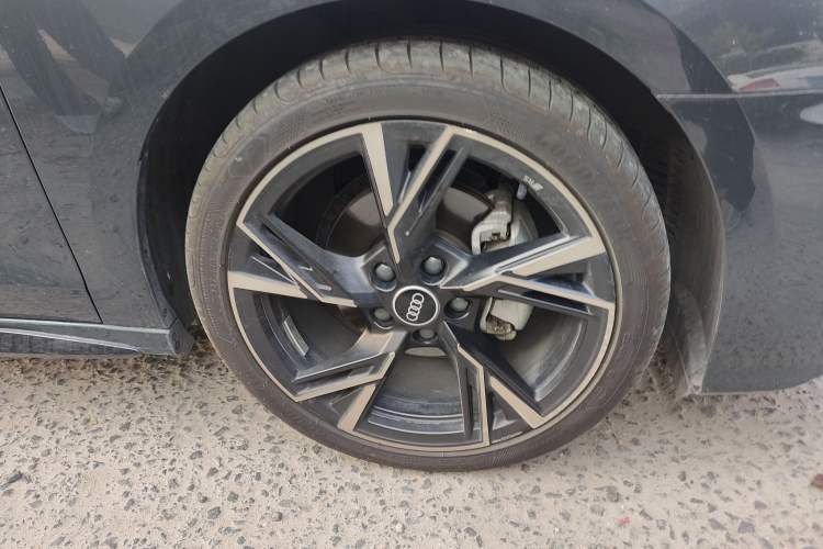 Used Audi A3 2024 Sportback 35 TFSI RS Performance Package Right Front Wheel Hub