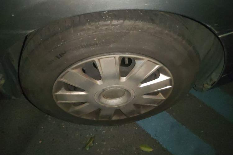 Used Ford Focus 2012 Sedan Classic 1.8L Manual Base Model Right Front Wheel Hub