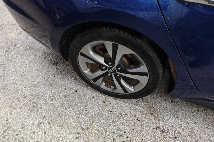 Used Hyundai Lafesta 2019 280TGDi Smart Speed Version China VI Standard Right Rear Wheel Hub