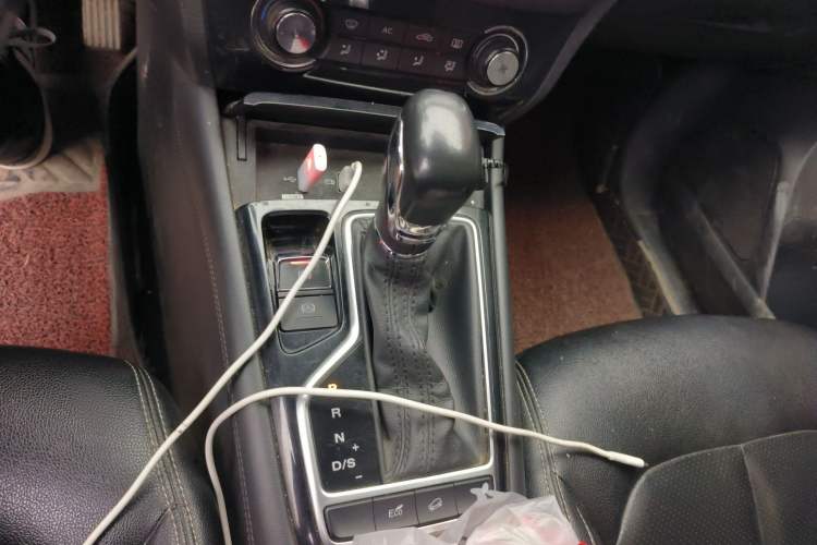 Used Roewe RX3 2020 1.6L CVT 4G Connected Ultra-Fun Elite Edition