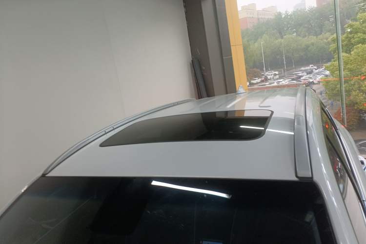 Used Hyundai Tucson 2020 280TGDi Two-Wheel-Drive GLS Smart Connectivity Version China VI Standard Roof