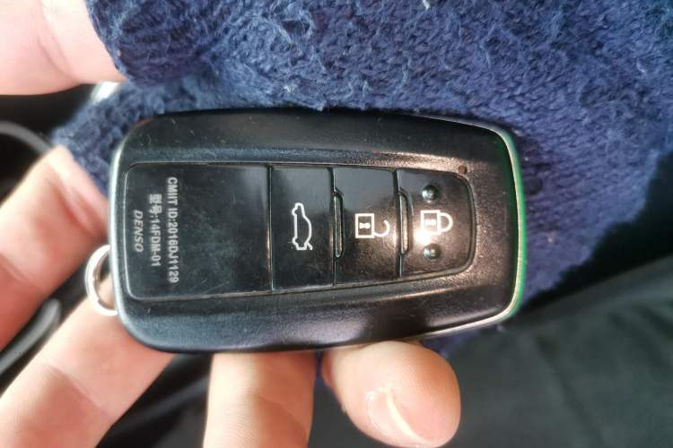 Used Toyota Camry 2021 2.0G Luxury Edition
