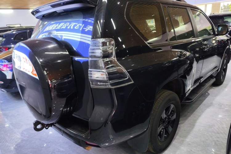 Used Toyota Prado 2014 4.0L Middle East Version
