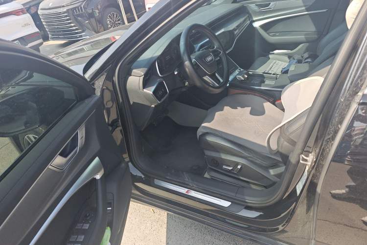 Used Audi A6L 2023 40 TFSI Luxury Prestige Edition
