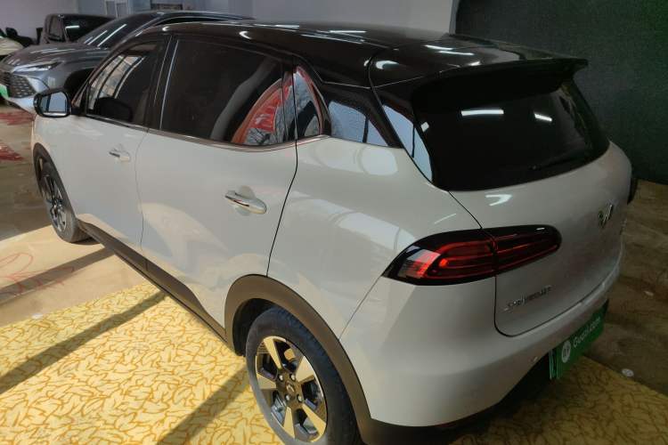 Used Wuling Bingo PLUS 2024 330 km Range Five-Seater Version