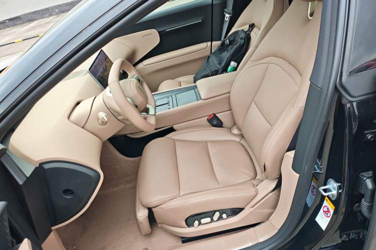 Used Avatr 12 2025 Updated Ultra All-Electric Four-Wheel Drive Left Front Seat