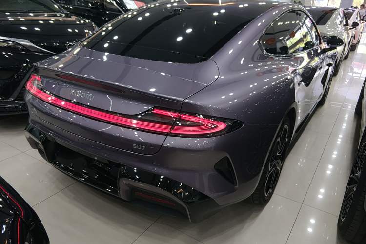 Used Xiaomi Auto SU7 2024 Rear-Drive Long-Range Intelligent Driving Version Rear Right 45 Deg