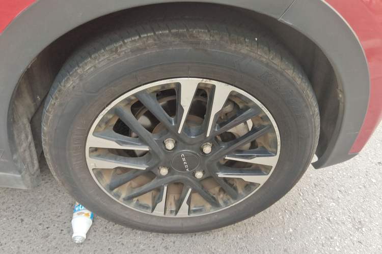 Used Chery Little Ant 2022 Sweet Pink Edition Full-Sugar Version Lithium Iron Phosphate 30 kW 301 km Right Front Wheel Hub