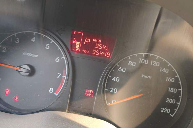 Used Hyundai Verna (older generation) 2013 Sedan 1.4L Automatic Standard GL Model Odometer Close Up