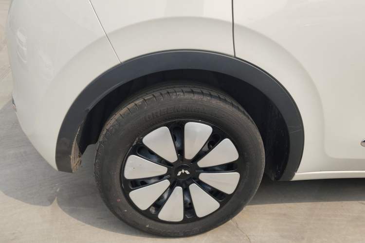 Used Wuling Bingo 2024 333 km Enjoyment Version Right Rear Wheel Hub