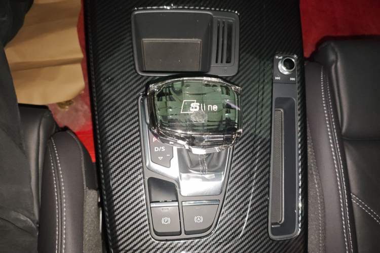 Used Audi Q5L 2022 40T Fashionable and Dynamic Model
